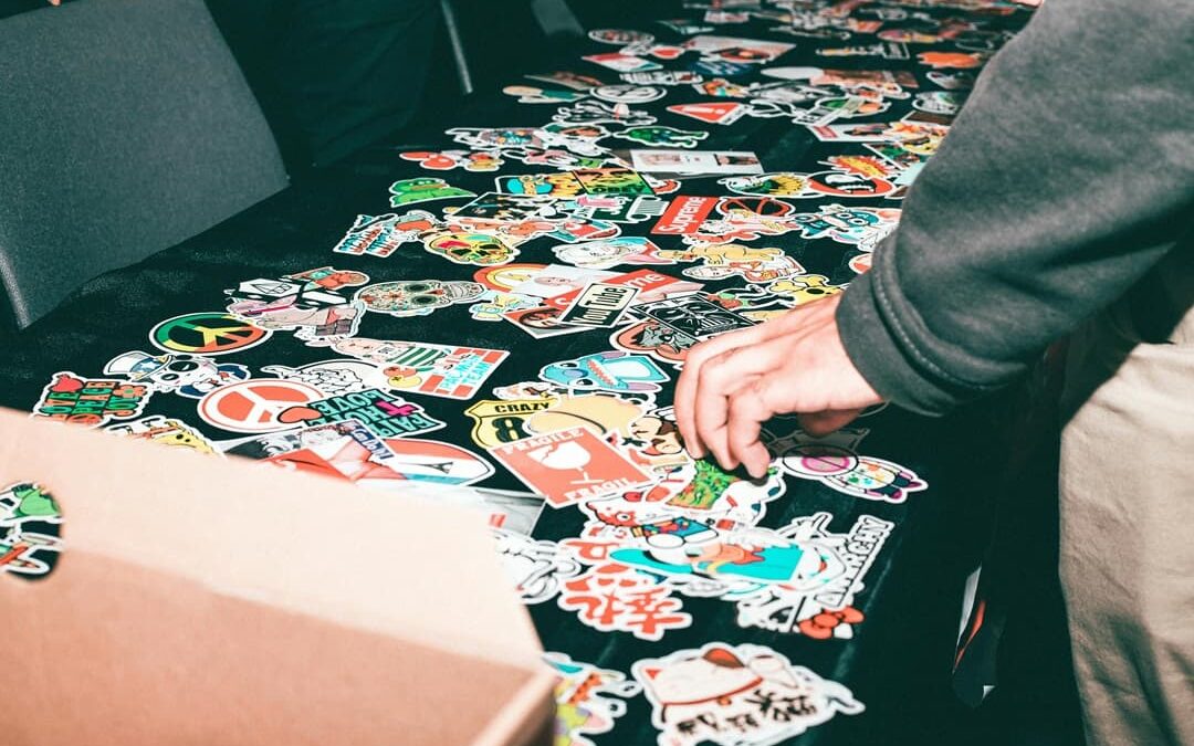 Mengenal Apa Itu Stiker? Jenis dan Fungsinya