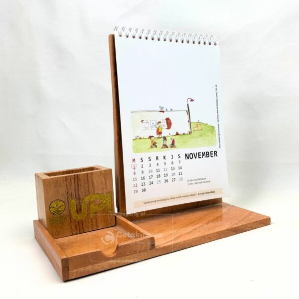 Kalender Meja Dengan Dudukan Kayu Cetakinesia (2)