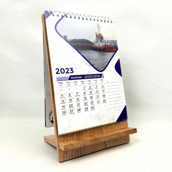 Kalender Meja Dengan Dudukan Kayu Cetakinesia (3)