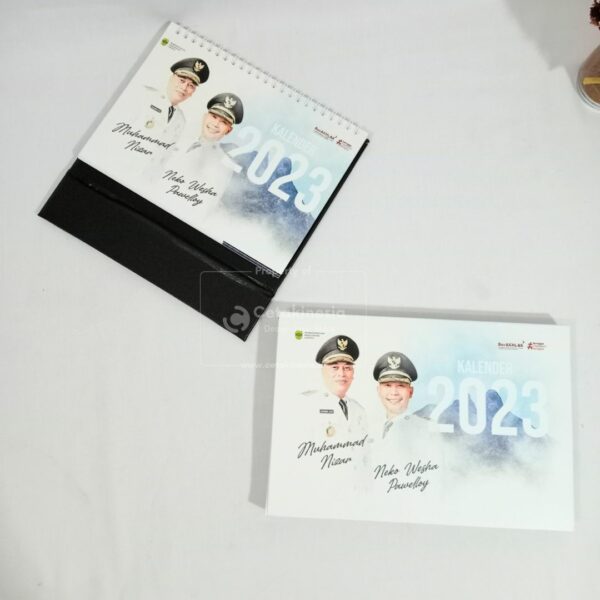 Kalender Meja Dengan Packaging Softbox Cetakinesia (5)